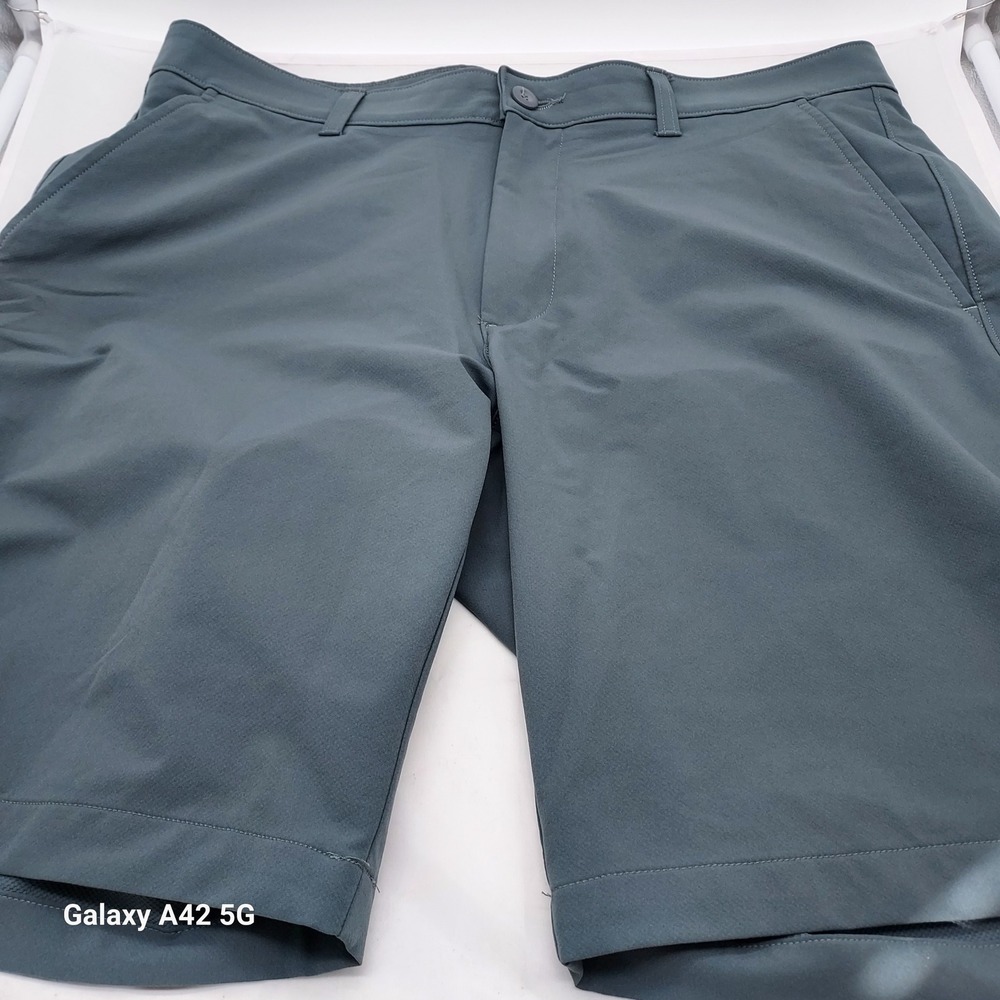 Under Armour Mens Performance Golf Shorts Gray‎ Size 36 RN 96510 Polyester